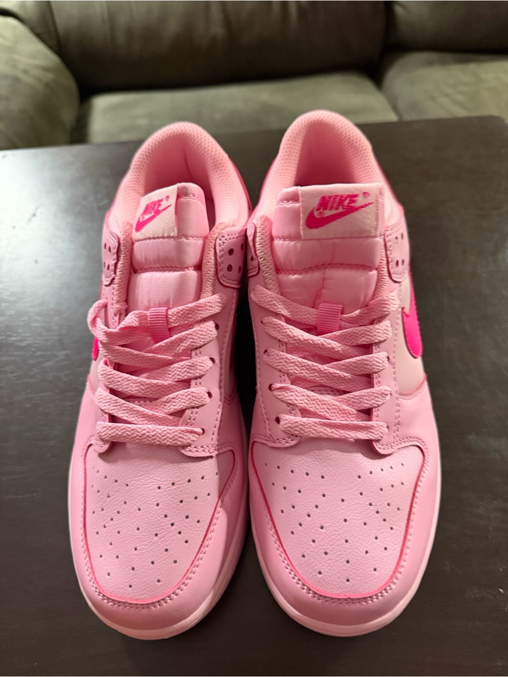 Nike Dunks Triple Pink